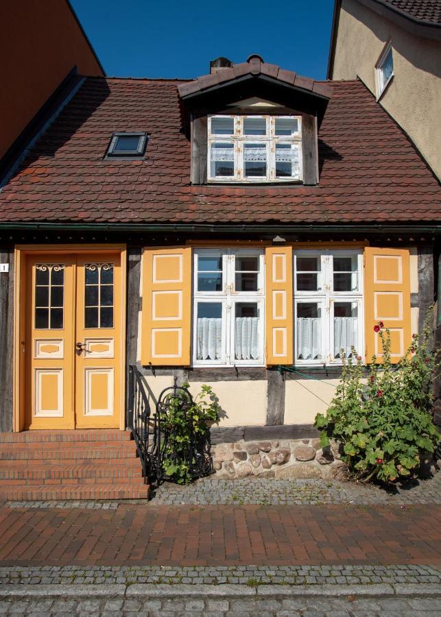 Historisches Fischerhäuschen Ribnitz-Damgarten Exterior foto